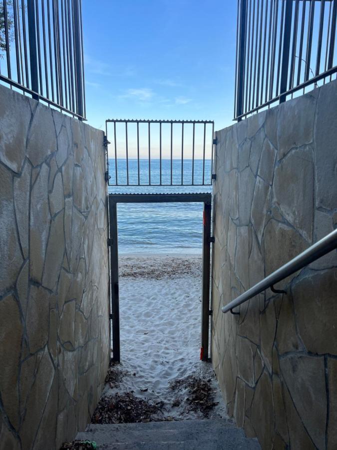 Appartement Pied Dans L'Eau La Seyne-sur-Mer Exterior photo